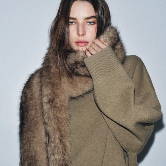 ZARA PLAIN FAUX FUR FRINGED SCARF - Picture 3 of 6